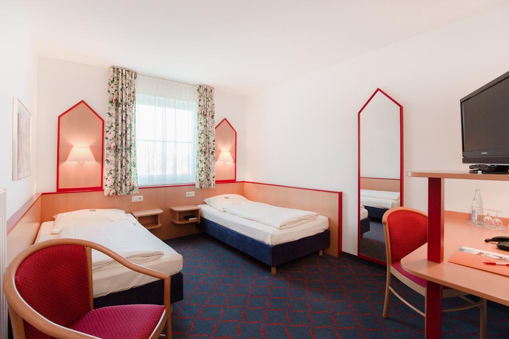 Hotel Montana Lauenau Extérieur photo