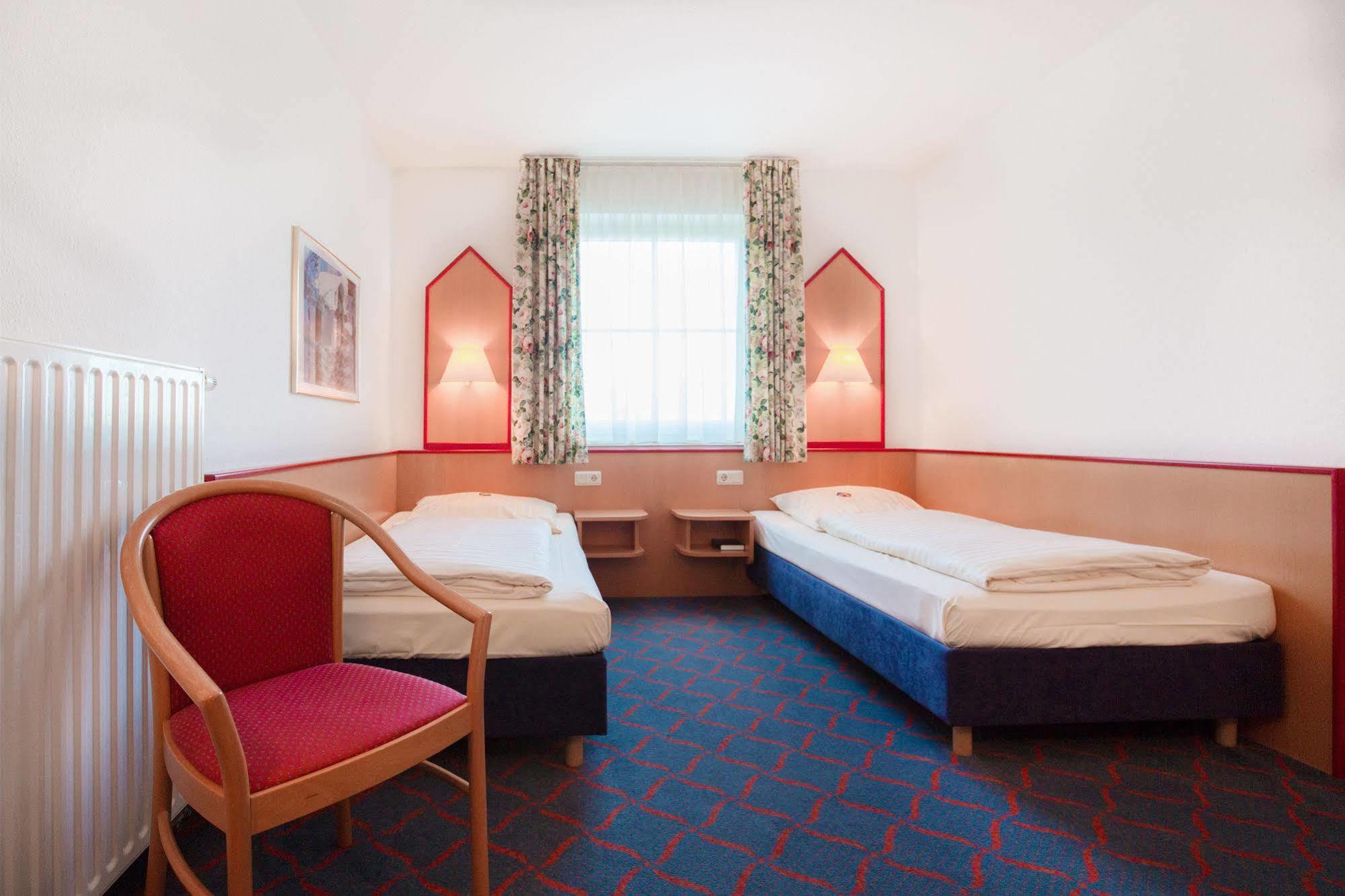 Hotel Montana Lauenau Extérieur photo
