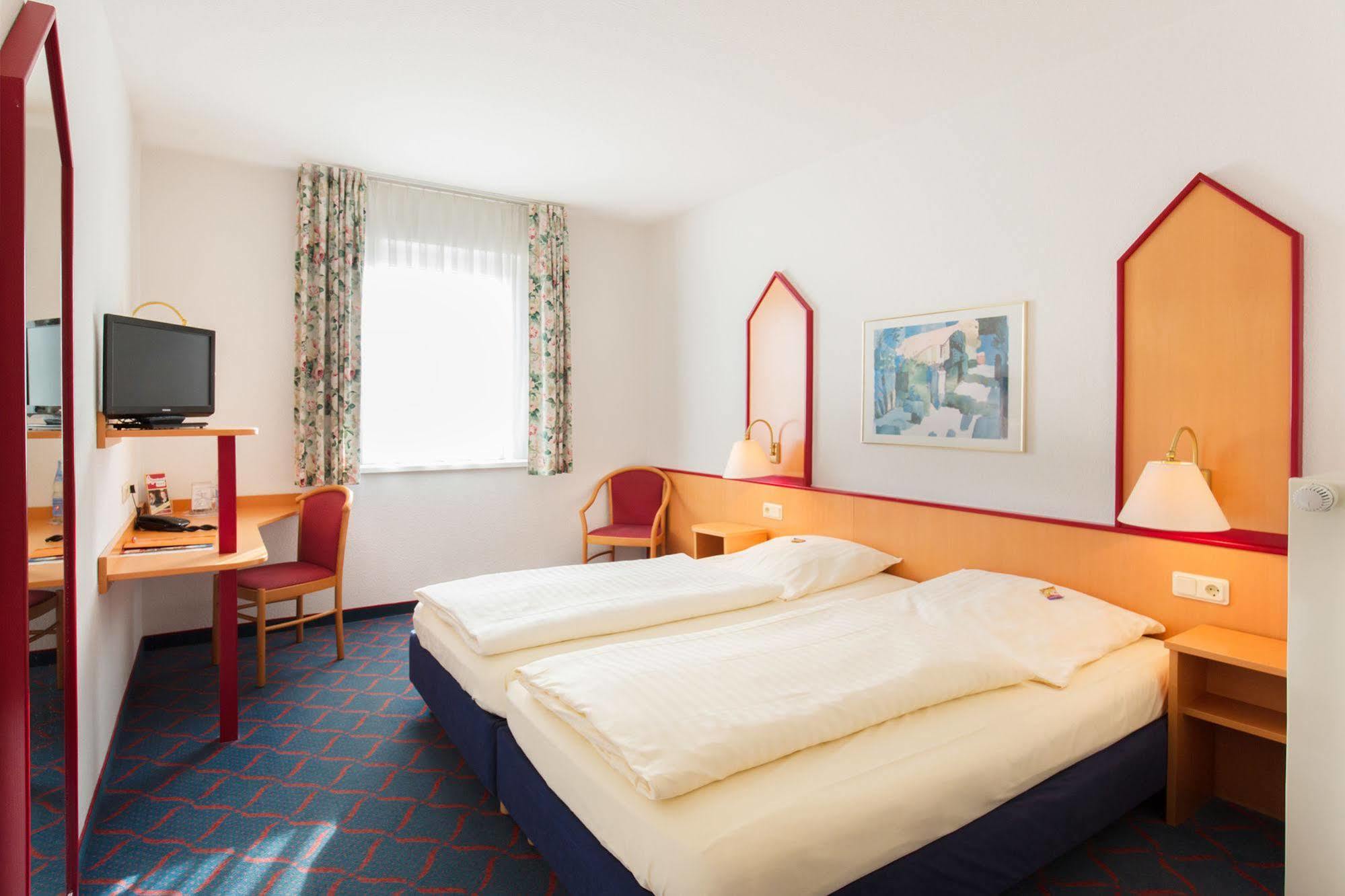 Hotel Montana Lauenau Extérieur photo