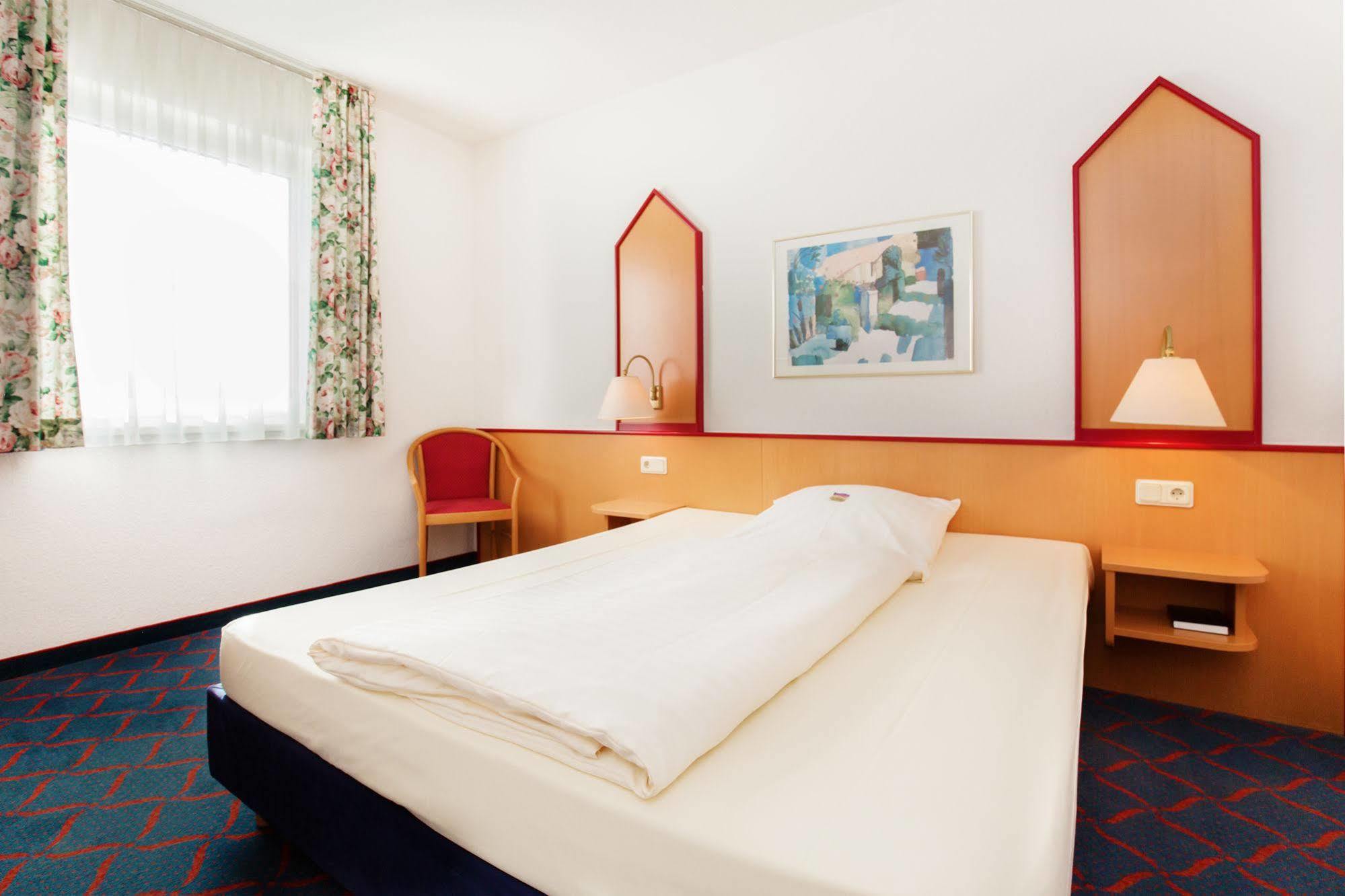 Hotel Montana Lauenau Extérieur photo
